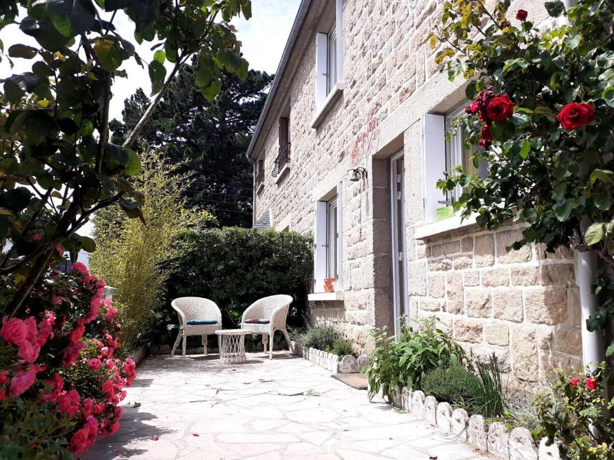 Hébergement de vacances Petite Maison De - Esprit De Famille *